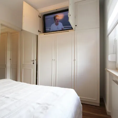 Duenenstrasse 29b, Eg Links Apartment *